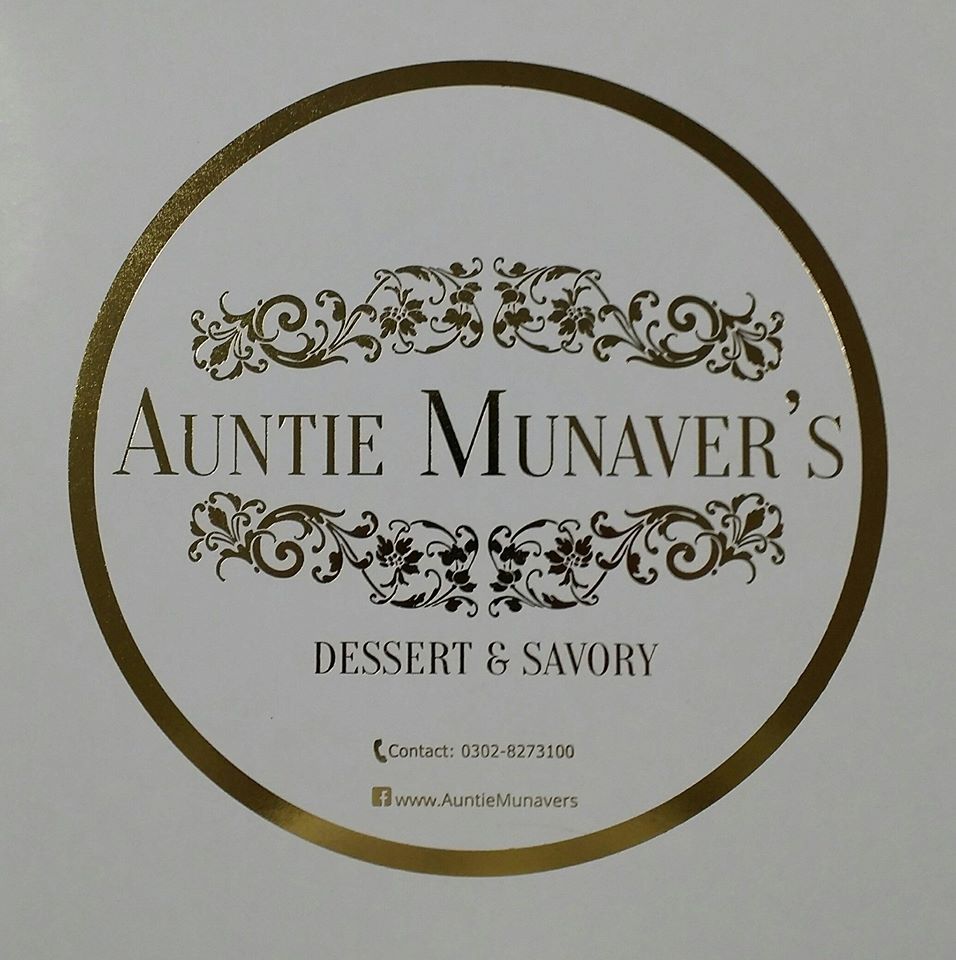 Auntie Munaver's Food & Dessert Logo
